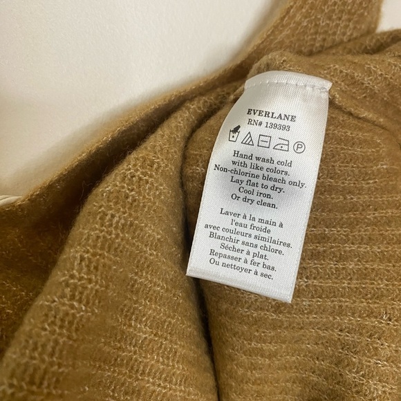 NWT Everlane The Cozy Stretch Yak Wool Ribbed Crop Tank Sweater - Picture 10 of 10